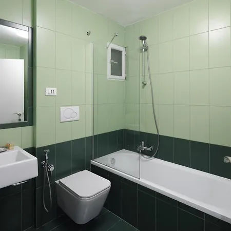 Modern Pied A Terre Near Piazza Navona Apartment Rome