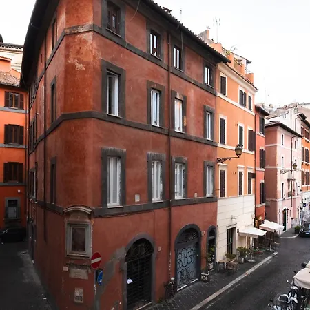 Modern Pied A Terre Near Piazza Navona Apartment Rome