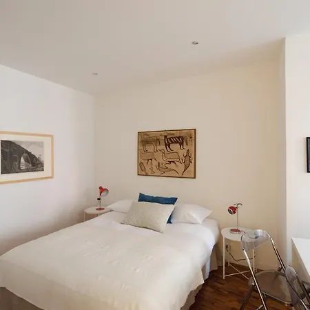 Modern Pied A Terre Near Piazza Navona