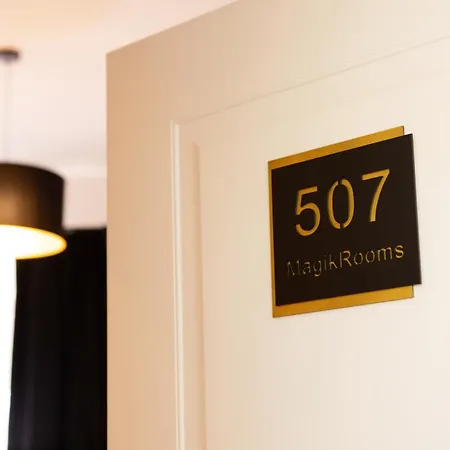 Magikrooms Topaz Guest house *
