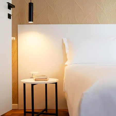 Magikrooms Topaz Guest house