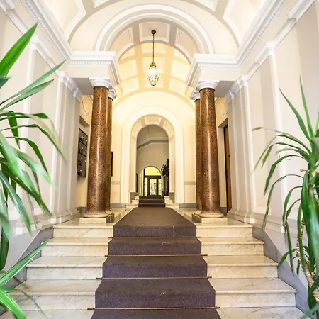 Opera Theater Relais Rome