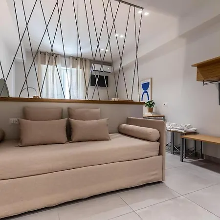 Appartamento Dafne Speciale, Elegante Con Balcone Roma