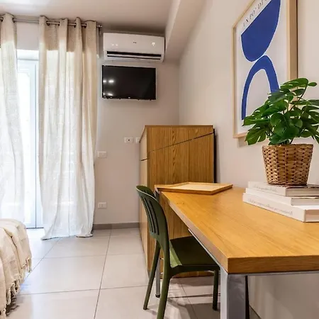 Appartamento Dafne Speciale, Elegante Con Balcone *