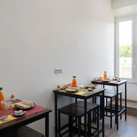 Trastevere New Luxury Bed & Breakfast