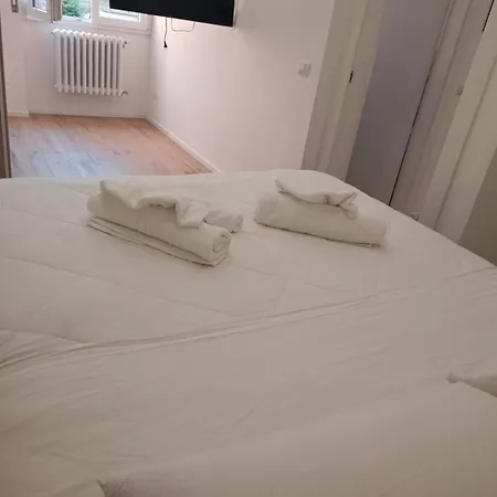 Pm 34 Viale Imperatore Guest House - 50 Mt From Metro San Paolo
