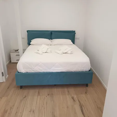 Apartment Pm 34 Viale Imperatore Guest House - 50 Mt From Metro San Paolo