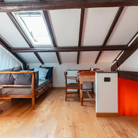 Dehon Apartment