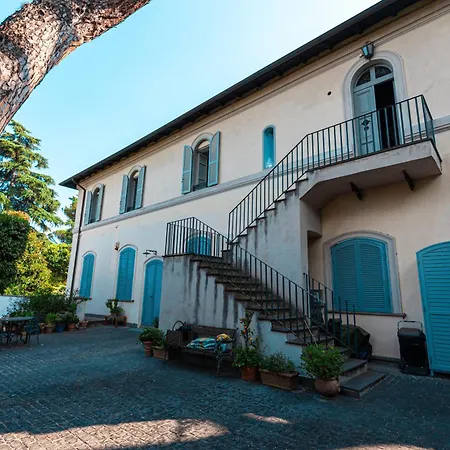 Dehon Apartment Rome