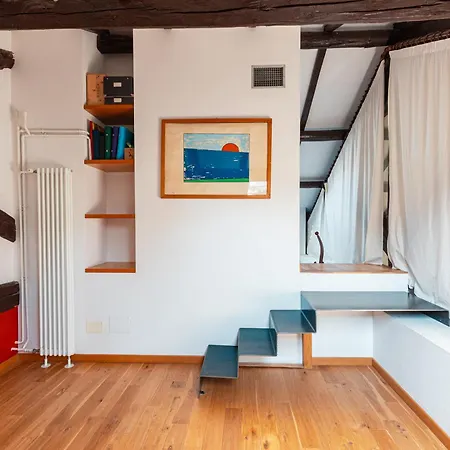 Dehon Apartment