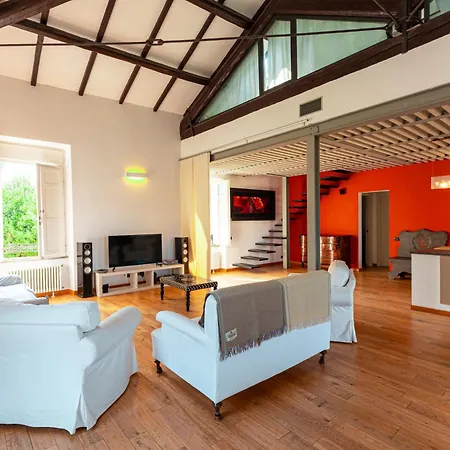 Dehon Apartment Rome