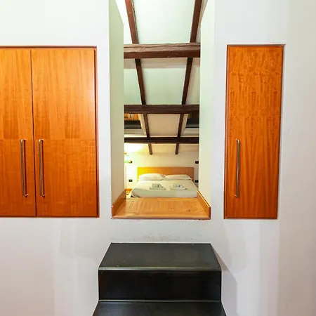 Dehon Apartment Rome