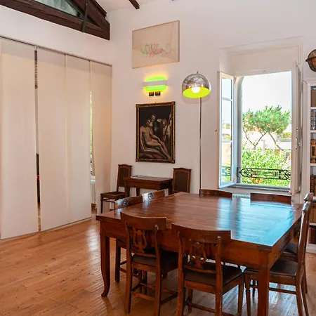 Apartment Dehon