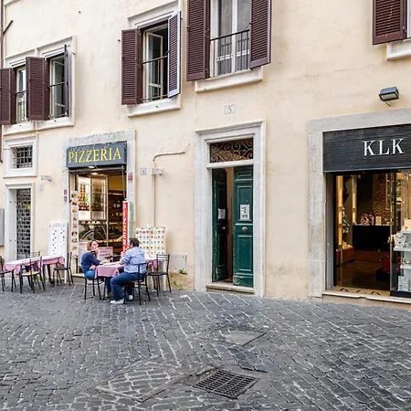 Apartment Deluxe Pantheon Rome