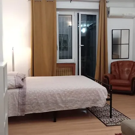 Claudia 's House