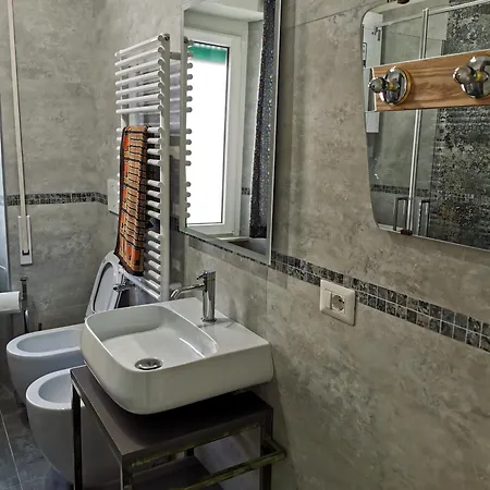 Romyhome ! Monte Mario Train Station - Gemelli Apartment Rome