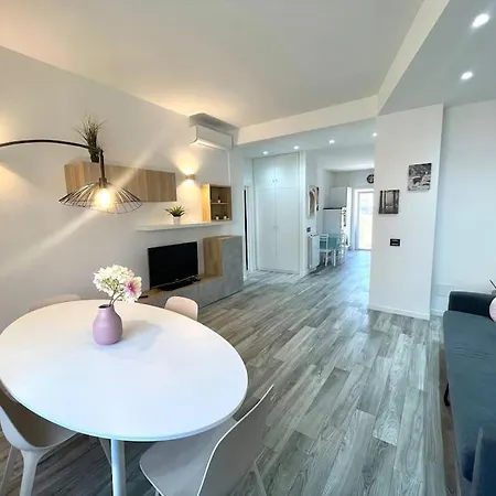 Apartment Ottavia Station