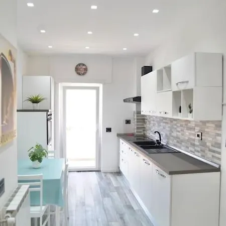Apartment Ottavia Station