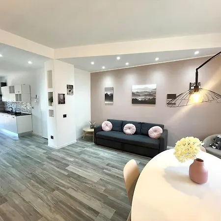 Ottavia Station Apartment *