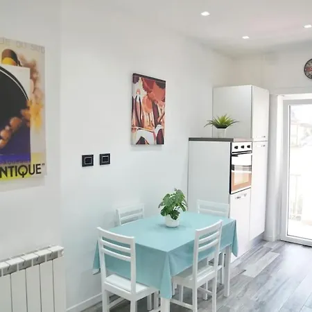 Apartment Ottavia Station