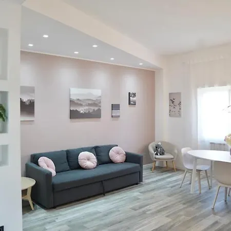 Apartment Ottavia Station