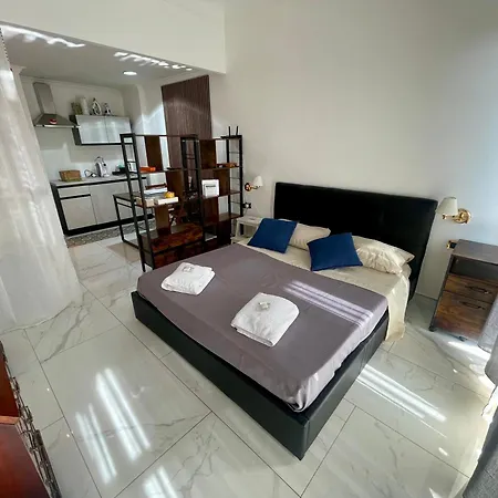 Laura's Guest house *