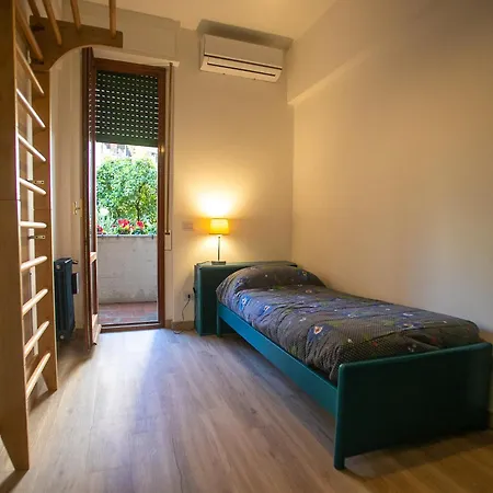 La Casa Delle Camelie Apartment *