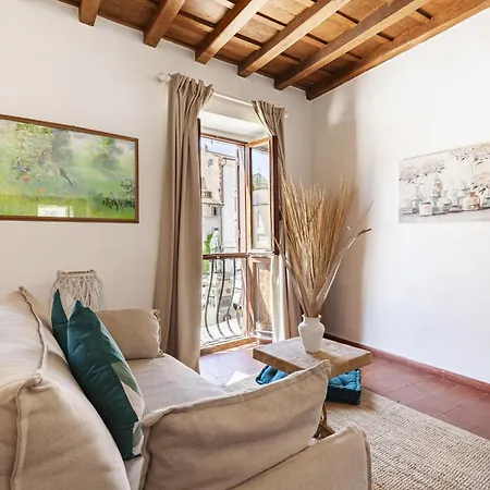 Campo Dei Fiori Luxury Gold Apartament *
