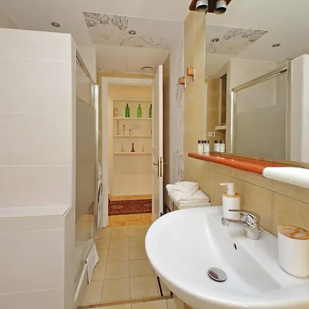 Luxury Vatican White House Appartement