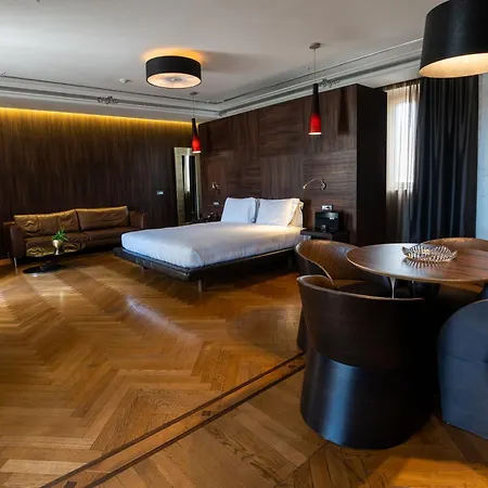 Divina Luxury Hotel