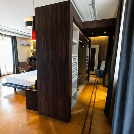Divina Luxury Hotel