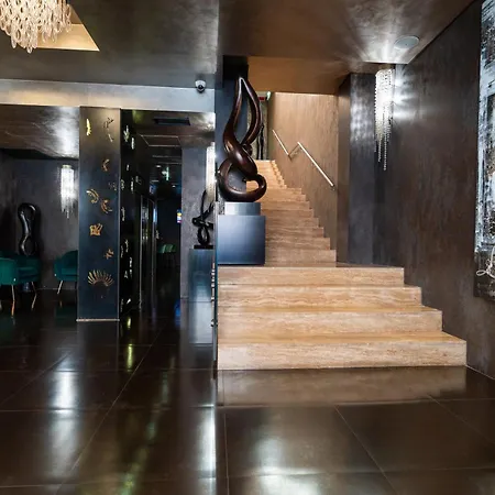Divina Luxury