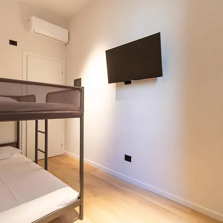 Cunabu Urbano V Guest house *