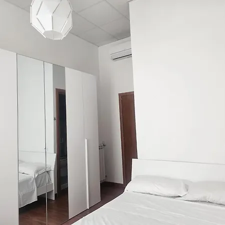 Guest house Aris Square *