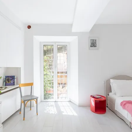 Iflat Colosseum Modern & Peaceful Design Apartment