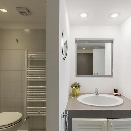 Iflat Colosseum Modern & Peaceful Design Rome