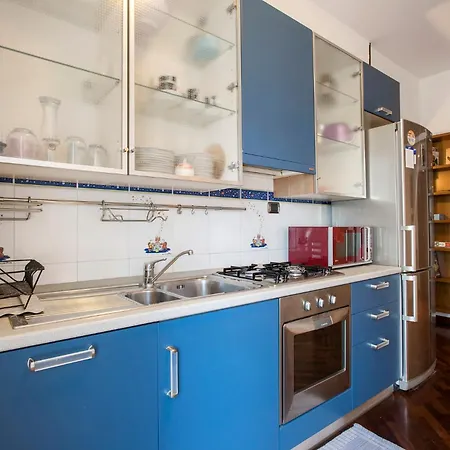 A Poche Fermate Dal Centro - Design Lägenhet Rom