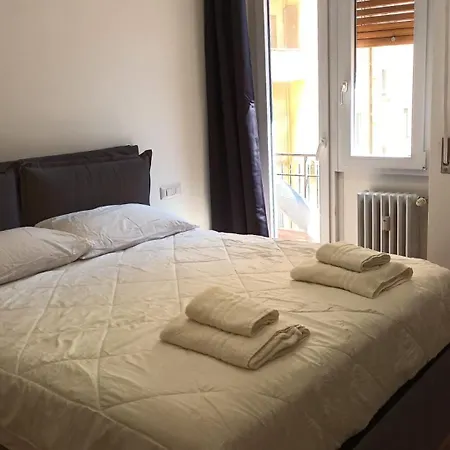 Apartment Pm 34 Viale Imperatore Guest House - 50 Mt From Metro San Paolo