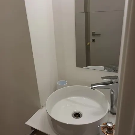 Pm 34 Viale Imperatore Guest House - 50 Mt From Metro San Paolo *