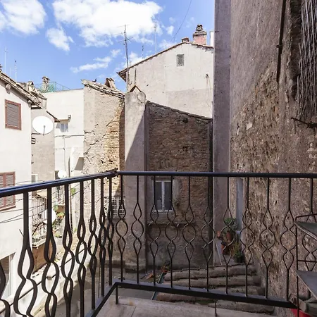 Campo Dei Fiori Apartment *