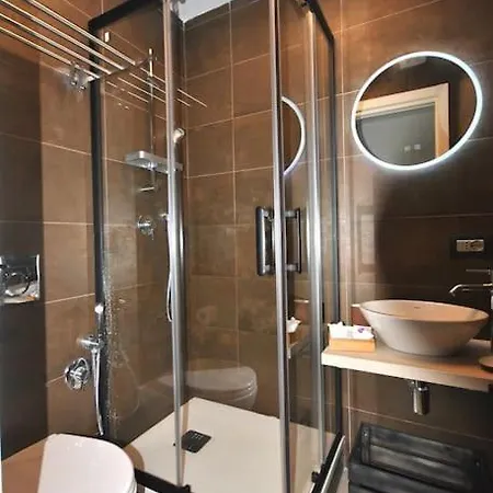 Nisus Apartment, Prestigioso * Rome