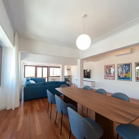 Cardinal Mistrangelo - Next To The Metro Station, Large And Comfortable Penthouse With Terrace Appartement