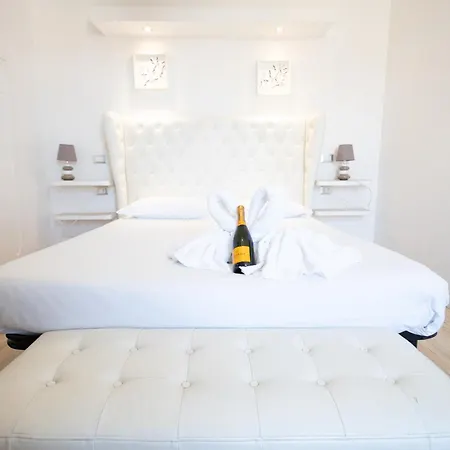 Romerooms Cola Di Rienzo Bed & Breakfast Řím