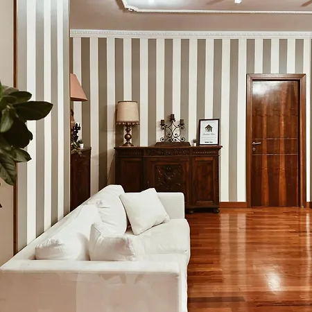 Guest house Residenza Tritone Luxury Trevi Fountain