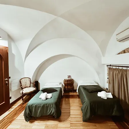Residenza Tritone Luxury Trevi Fountain Guest house