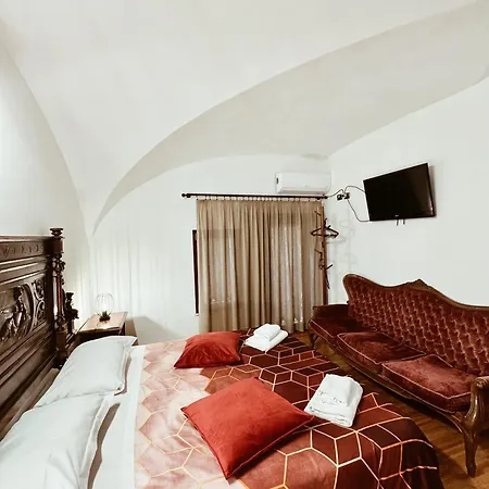 Residenza Tritone Luxury Trevi Fountain