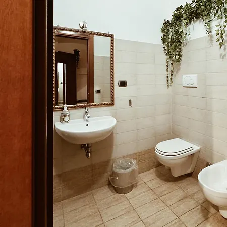 Residenza Tritone Luxury Trevi Fountain Guest house Rome