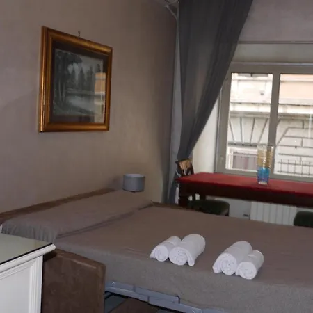 Charming With 3 Bedrooms Rome