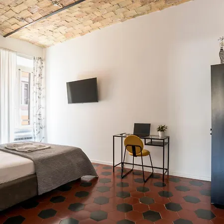 Half Palace, Relaxing In San Lorenzo Apartment *