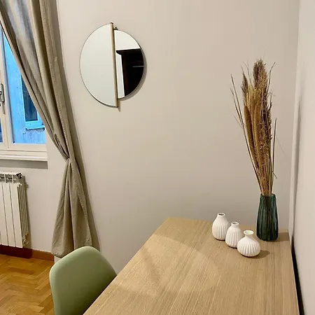 Aurora House - Accogliente A Barberini * 로마